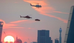 Người dân London sửng sốt khi nhìn thấy ô tô bay lượn trên trời