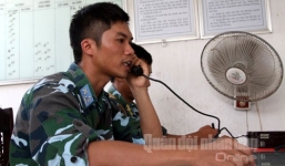 Pháo cao xạ 57 mm tập đánh máy bay địch