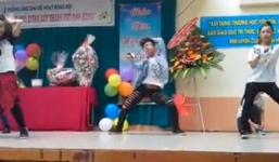 Clip học sinh cấp 2 nhảy sexy trong lễ khai giảng gây sốc