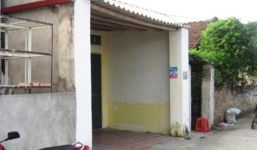 Bị điện giật chết khi đang bế con hát karaoke