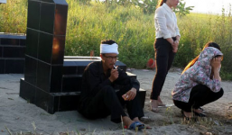 Chồng nữ y tá ôm con tự tử: 'Mình sống thế này không bằng chết'