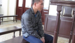 Nổi dục vọng, hiếp dâm chị hàng xóm vì ngủ hớ hênh