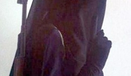 Nữ binh IS 18 tuổi tuyến bố muốn thấy đầu Thủ tướng Anh cắm trên cọc