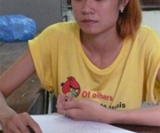 Bắt quả tang nữ sinh đang bán dâm cho 2 thanh niên