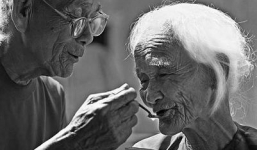 Nhật ký đẫm nước mắt của người chồng viết cho vợ trong 5 ngày cuối đời