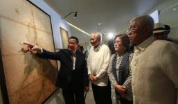 Philippines trưng hàng chục bản đồ cổ vạch trần yêu sách Biển Đông của Trung Quốc