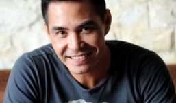 Bị nghi gay, Trung Dũng tuyên bố có vợ và con trai 8 tuổi