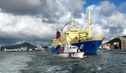 Trung Quốc “trơ trẽn” mời thầu 25 lô dầu khí, tăng tour ở biển Đông