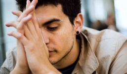 Hối hận muộn màng khi vợ mất ngay đêm tân hôn