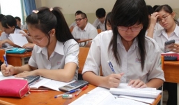 Những học sinh đầu tiên thi “kỳ thi quốc gia” nói gì?