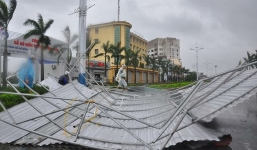 10 người chết do bão Kalmaegi