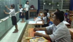 Chuyện chàng trai 22 tuổi mới bắt đầu học lớp 1