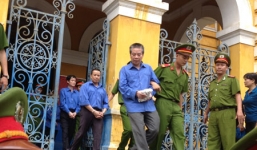 Nguyên giám đốc thổi giá tàu 'sắt vụn' thành 130 tỉ