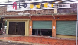 Mâu thuẫn, rút dao đâm chết người trước quán bar