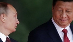 Báo Nga: Lo ngại TQ lợi dụng Moscow khó khăn để 'kiếm chác'