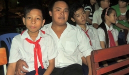 Chuyện bi hài của chàng trai 22 tuổi học lớp 1