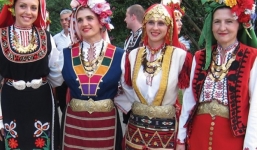 Nơi cô dâu được 'bán' ở chợ, trả về nếu mất trinh