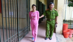 'Nữ quái' bán hàng rong trở thành cán bộ Tư pháp để lừa tiền