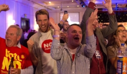 Scotland lựa chọn 'ở lại', Thủ tướng Anh và châu Âu thở phào nhẹ nhõm