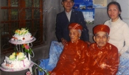 Thêm cặp vợ chồng cao tuổi nhất Việt Nam