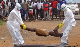 Xác người chết vì Ebola phát ra tiếng kêu lạ khi lật ngửa