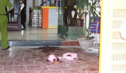 Kẻ đâm cô gái dã man tại quán karaoke nghi do mâu thuẫn tình ái