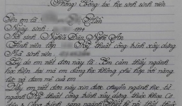 Lá đơn chữ đẹp như in của nữ sinh Nghệ An khiến cư dân mạng thích mê