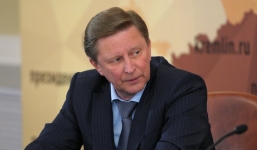 'Nga không lăn xả vào vòng tay ai, cũng chẳng siết ai nghẹt thở'