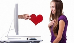 Vợ ngoại tình với người yêu cũ qua Facebook