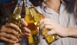 Nhậu “phê phê”, 4 thanh niên tấn công trưởng công an xã