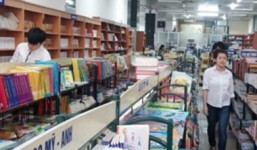 Nhuận bút 10 năm bằng... 3 bát phở