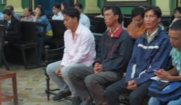 Mua xăng đốt chồng 'hù dọa', hai đứa cháu vạ lây thành đuốc sống