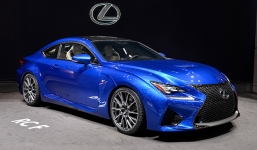 Lexus trong nỗ lực thoát khỏi sự nhàm chán