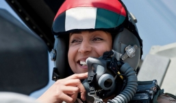 Chùm ảnh: Nữ phi công xinh đẹp UAE dẫn đầu đoàn không kích IS tại Syria