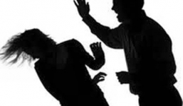 Ghen tuông, chồng dùng dao xẻo... thịt vợ