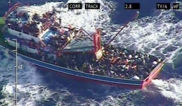 Video giải cứu 345 người tị nạn Syria lênh đênh giữa Địa Trung Hải