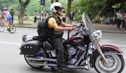 Clip: Cận cảnh dàn môtô tiền tỷ tại giải đua xe đạp Hà Nội 2014