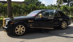 Rolls-Royce Phantom mạ vàng, gắn hình rồng nổi ở Hà Nội