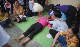 Mẹ ngất giữa tòa khi con lĩnh 18 năm tù