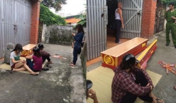 Uẩn khúc vụ mang quan tài đi đòi tiền 'chạy án'