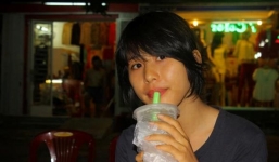 Chân dung bạn gái xinh đẹp có con với Ya Suy