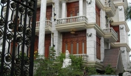 Nữ đại gia Việt “đọ” biệt thự siêu khủng