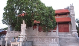 Cận cảnh chùa 21 tỷ đồng nơi sư thầy 'đập hộp iPhone 6' trụ trì