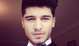 Hot boy bị ghét vì quá giàu có