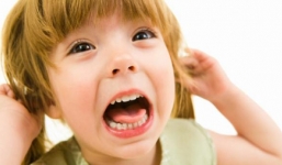 Sửng sốt với nghệ thuật 'mắng trẻ' của phụ huynh Mỹ