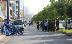 Nghi án giật đồ, nam thanh niên bị người dân trói vào cột