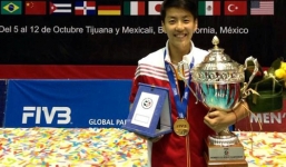 Nữ VĐV bóng chuyền gây sốt nhờ vẻ ngoài quá điển trai