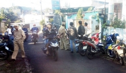 Con đâm chết cha trong đêm