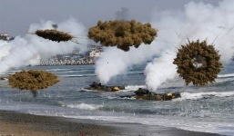 Quan hệ vừa 'ấm lên', tàu Hàn - Triều đã đấu pháo nhau trên biển