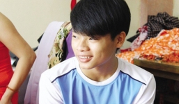 Cậu bé Việt 15 năm không ăn cơm, sẽ không lấy vợ nếu bị ép ăn